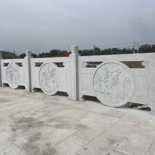 温州芝麻白河道栏杆 石材栏杆