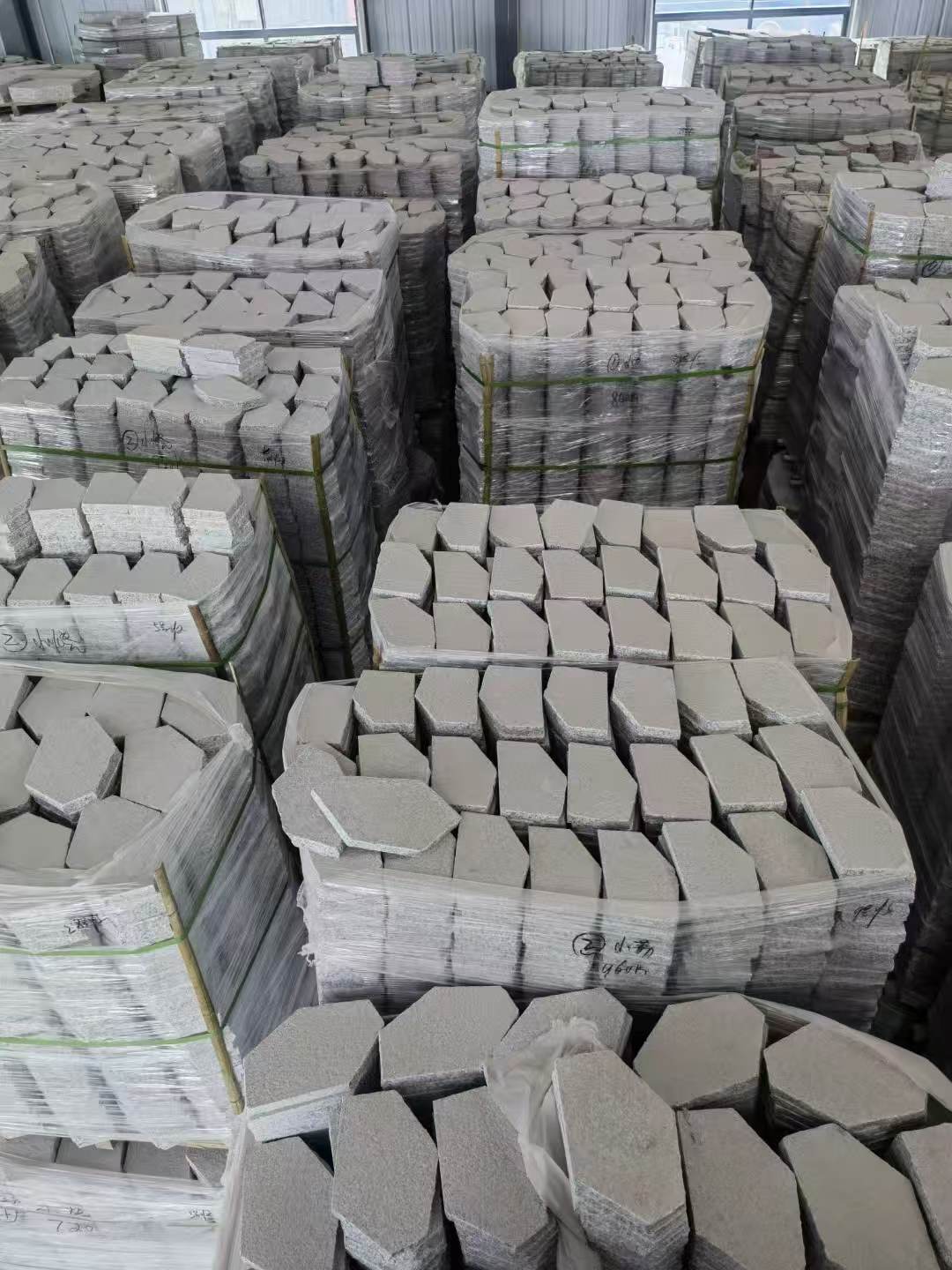 温州芝麻白石材冰裂纹，碎拼。